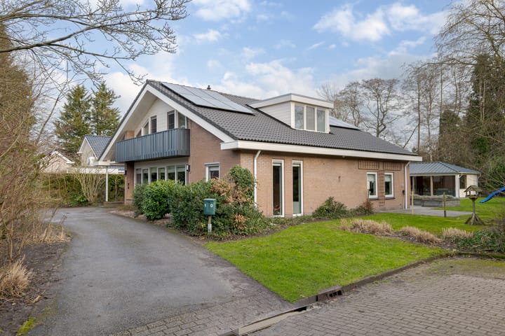 Landauerlaan 10 in Leek