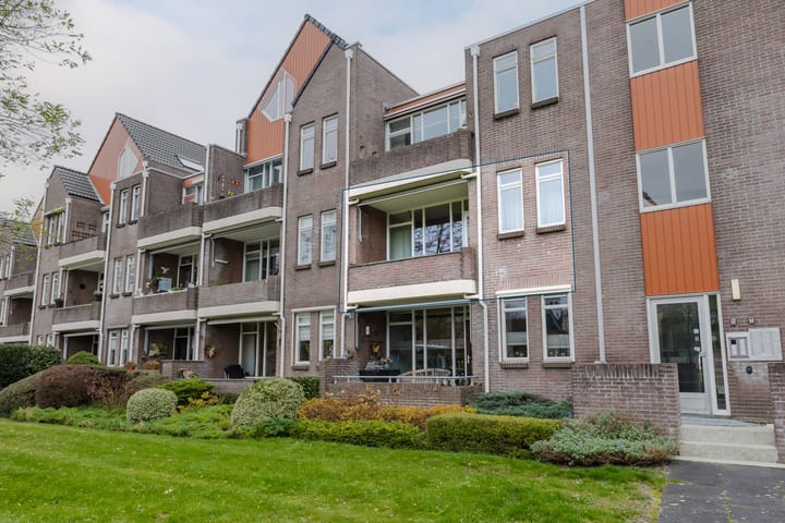 Lanenburg 107 in Heerenveen foto