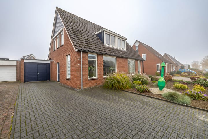 Lange Drift 13 in Uithuizermeeden foto