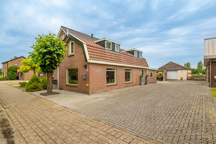 Lange Uitweg 41 in Tull en 't Waal foto