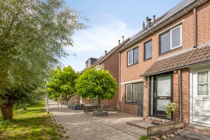 Langenhorst 16 in Alphen aan den Rijn foto