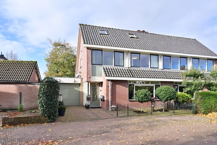 Langestraat 68 in Huizen foto