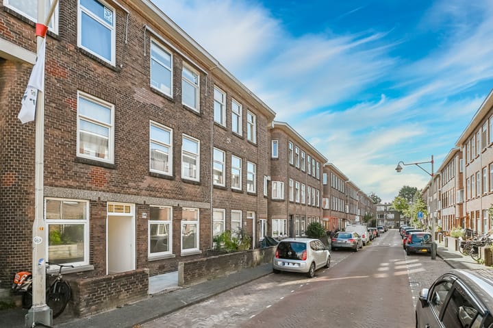 Larensestraat 94 in 's-Gravenhage foto