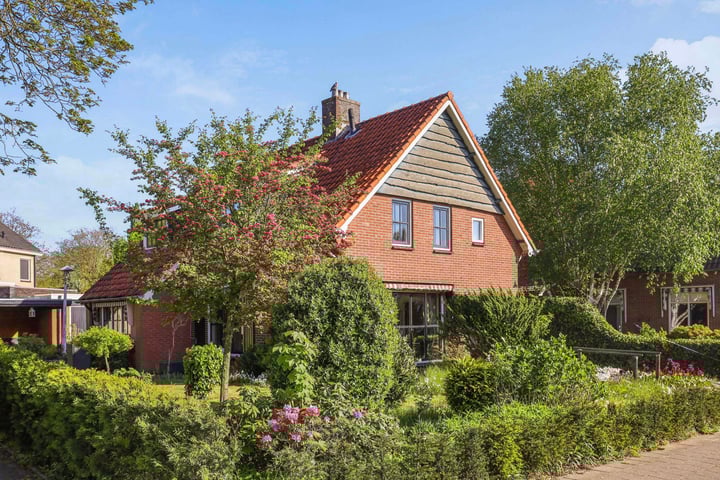 Larenseweg 87 in Holten foto