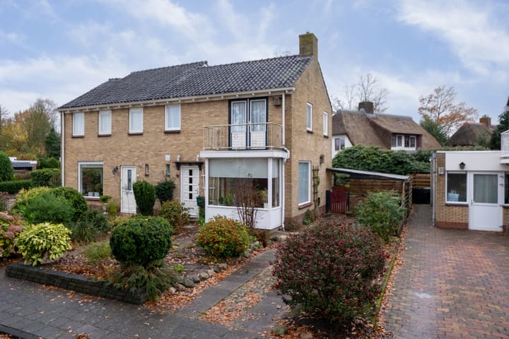 Larixlaan 16 in Roden foto