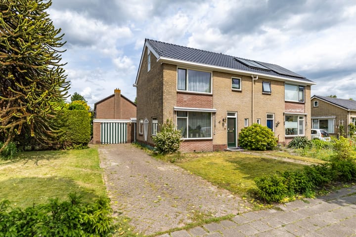 Lauermanstraat 11 in Burgum foto