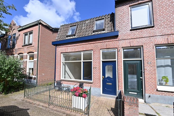 Leeghwaterstraat 17 in Hilversum foto