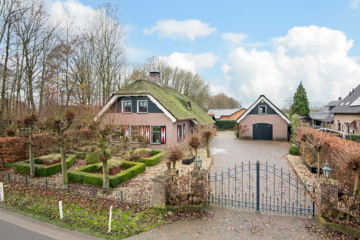 Leemweg 45 in Zwartebroek