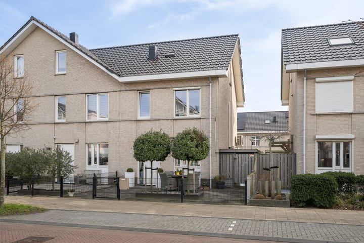 Foto van woning Leen van der Houwenstraat 38, Hoek van Holland