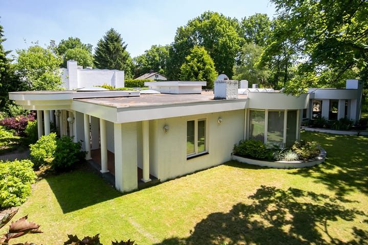 Leenderweg 166 in Valkenswaard foto