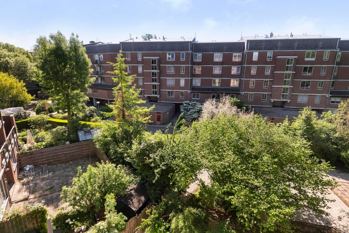 Leerdamhof 295 in Amsterdam foto