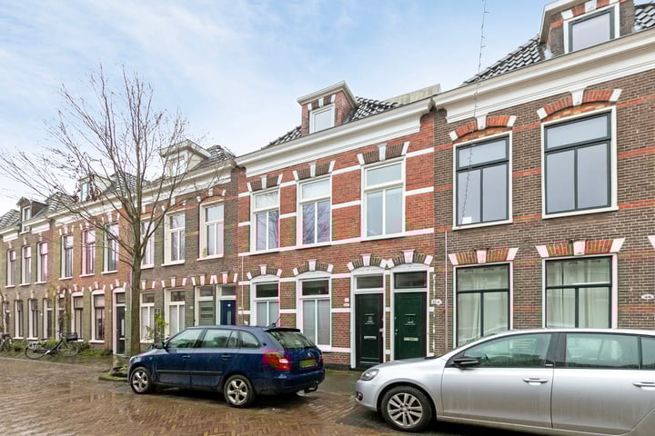 Leeuwarderstraat 42a in Groningen foto