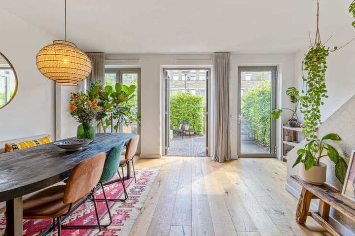 Leeuwendalersweg 721 in Amsterdam foto