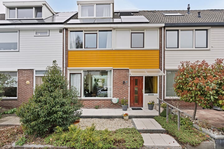 Leeuwerikstraat 13 in Lisse foto