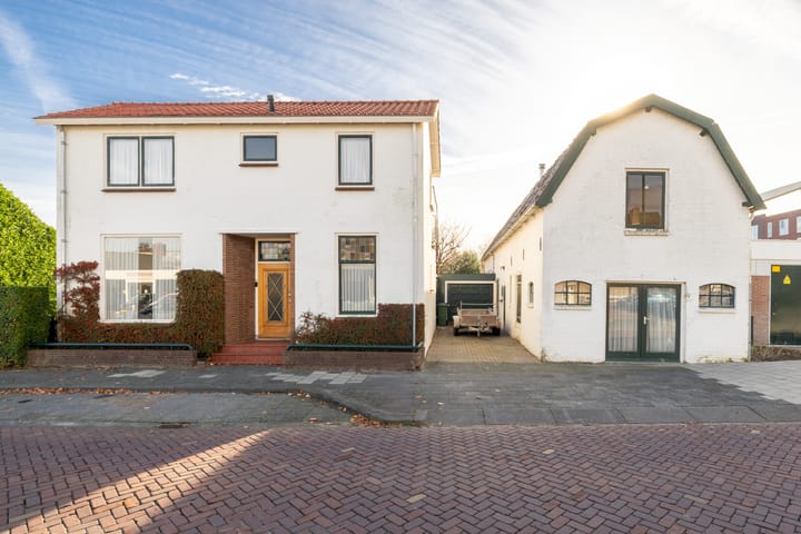 Leidsestraatweg 119 in Woerden foto