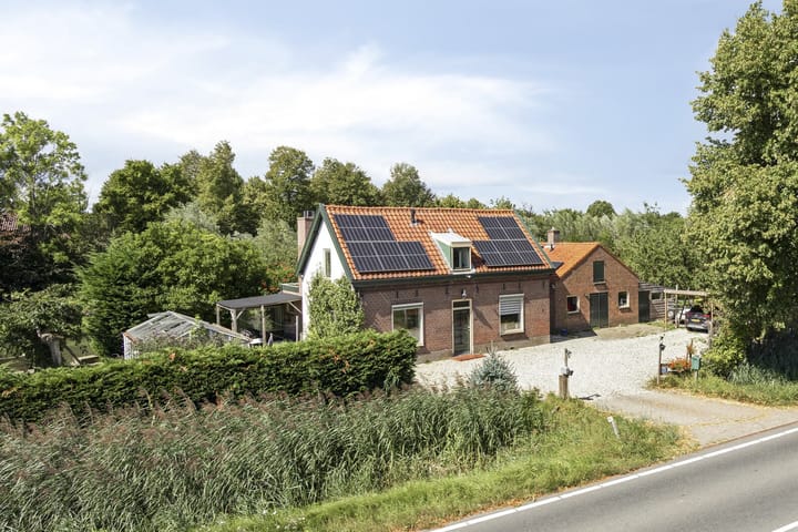 Leidsestraatweg 81 in Harmelen foto