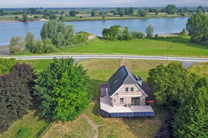 Lekdijk 3 in Langerak foto