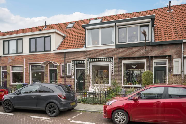 Leliestraat 15 in Vlaardingen foto