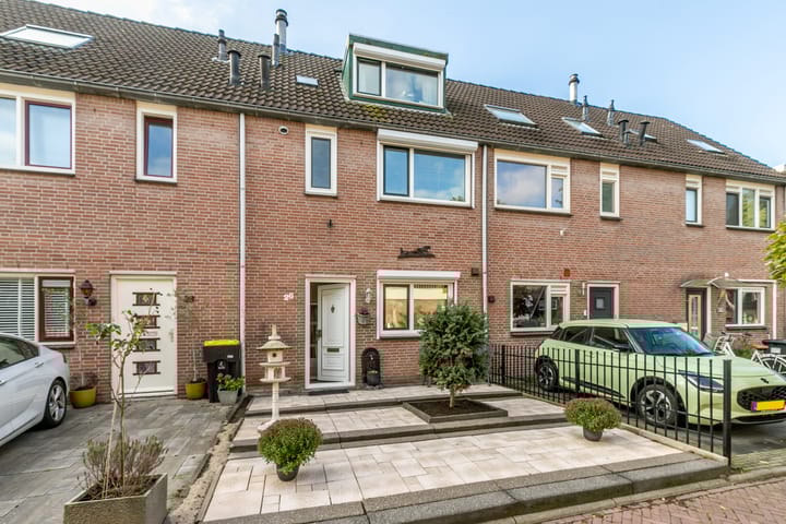Leliestraat 26 in 's-Gravendeel foto