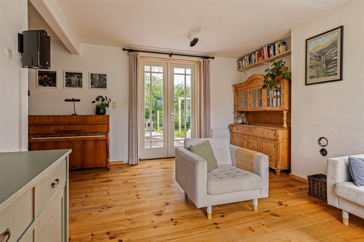 Leliestraat 4 in Vries foto