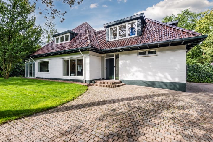 Leuvenumseweg 2 in Harderwijk foto