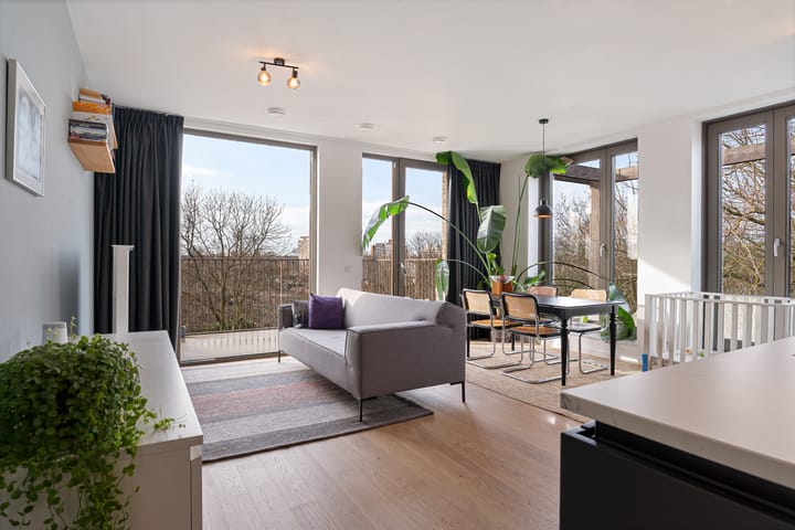 Leyweg 1167 in 's-Gravenhage foto