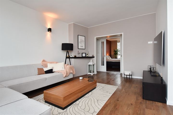 Leyweg 290 in 's-Gravenhage foto