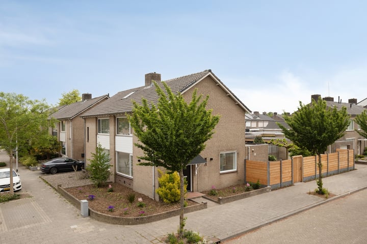 Lijnzaadstraat 2A in Oss foto