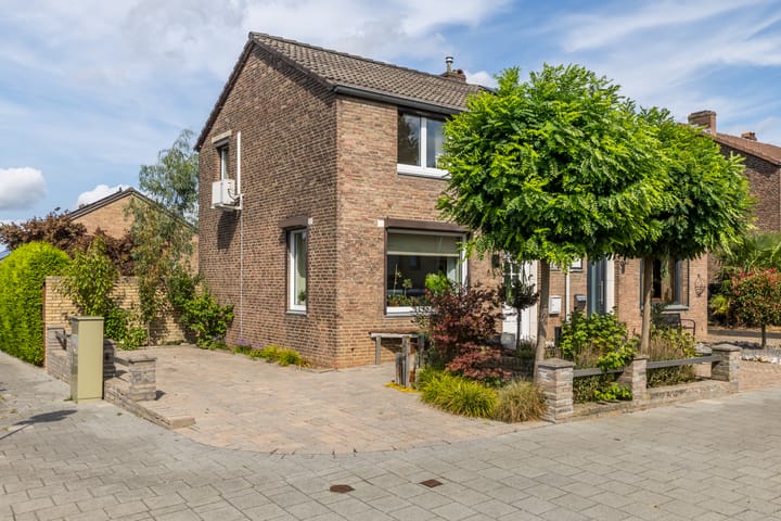 Lijsterbesstraat 18 in Brunssum foto