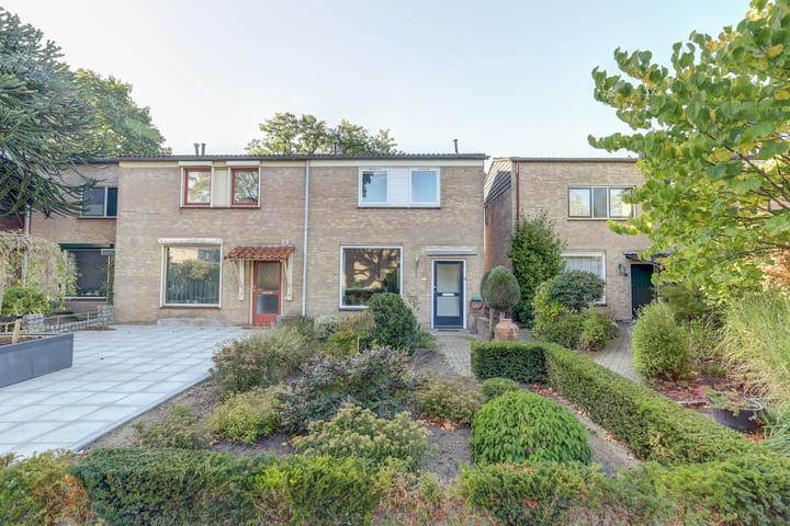 Limburgpad 12 in Dongen foto