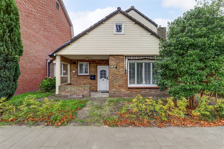 Lindenlaan 1A in Heerhugowaard foto