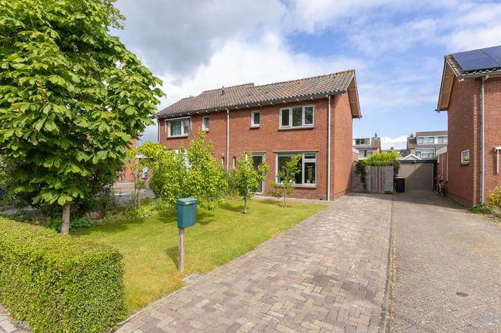 Lindenlaan 24 in Wognum foto