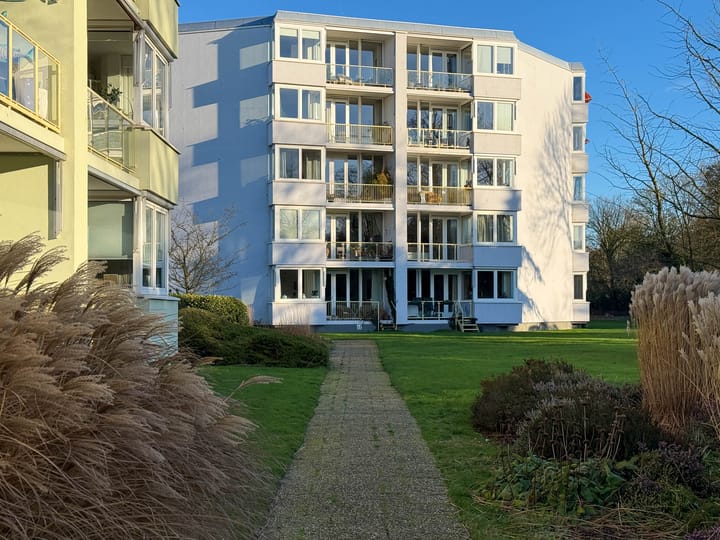 Lindenlaan 42 in Bergen (NH)