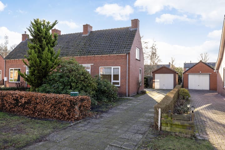 Lindenlaan 50 in Bellingwolde foto