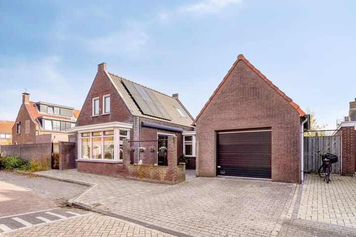 Lindenstraat 2 in Bunschoten-Spakenburg