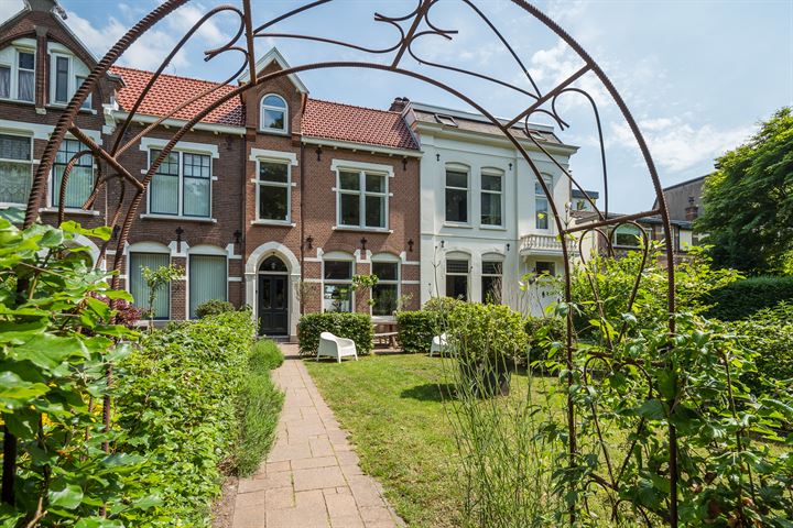 Lingedijk 30 in Tiel foto