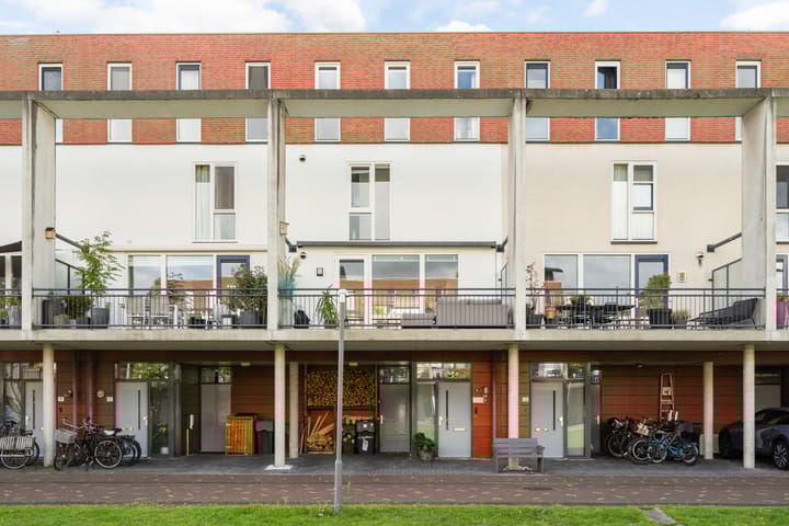 Linnaeushof 11 in Oegstgeest foto