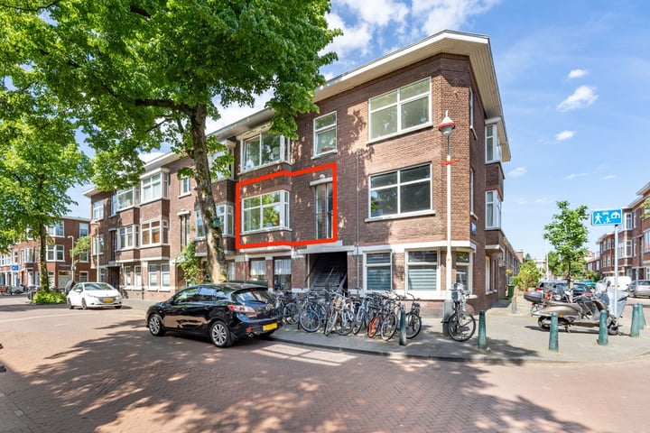 Linnaeusstraat 245 in 's-Gravenhage foto