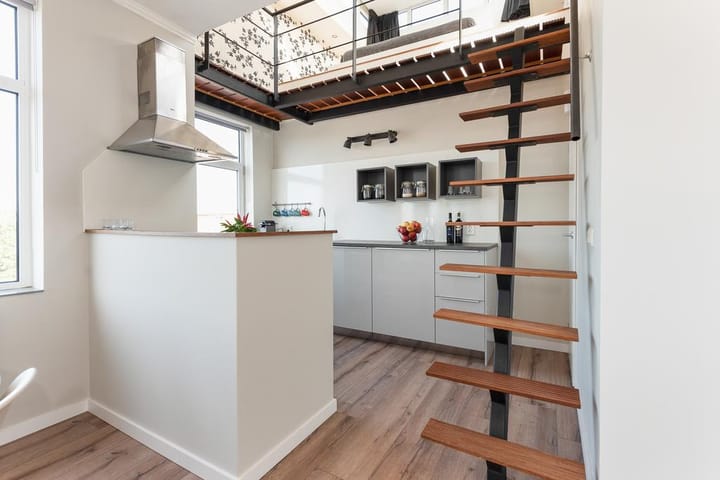 Loenenseplein 16 in 's-Gravenhage