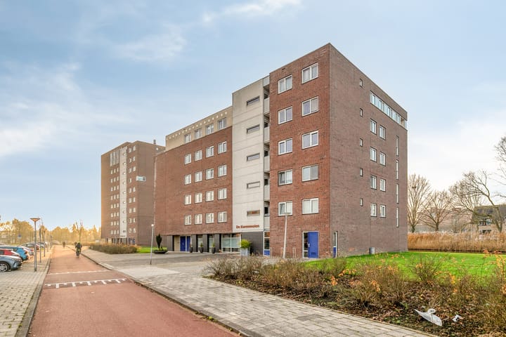 Lokkertsemolenweg 122 in Hoogvliet Rotterdam