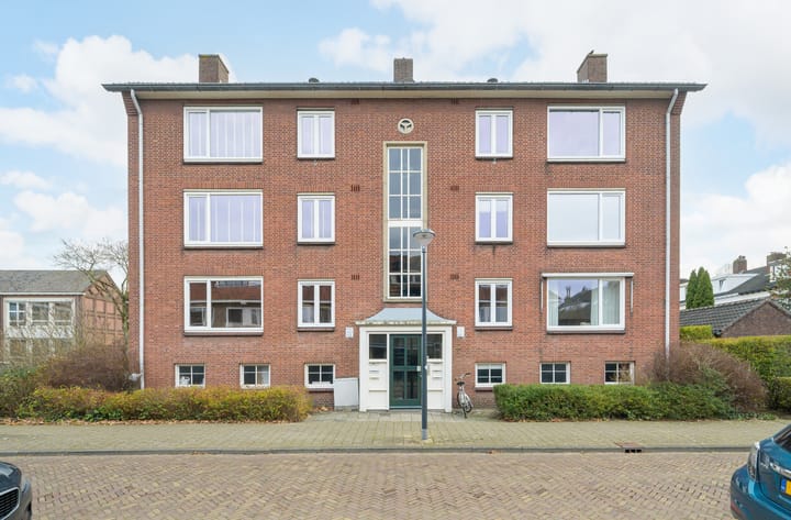 Loopschansstraat 103A in Breda foto