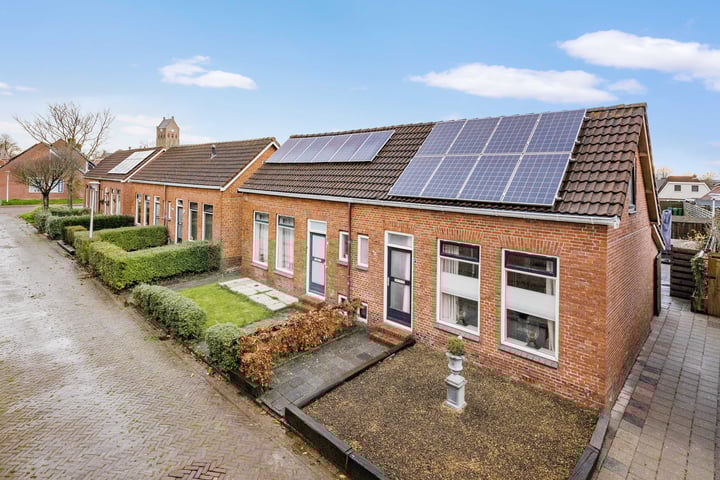 Looxmastraat 25 in Ferwert foto