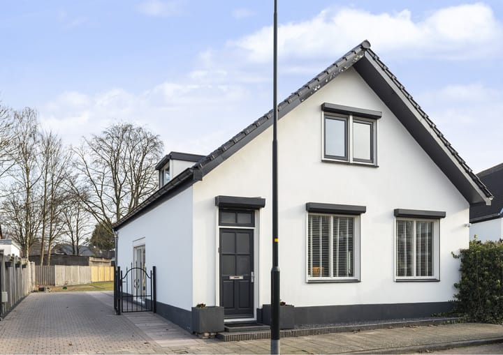 Loseweg 12 in Apeldoorn foto