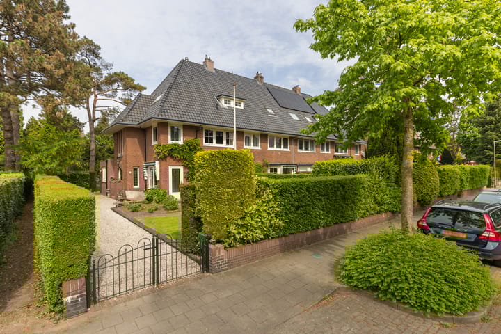 Lothariuslaan 113 in Bussum foto