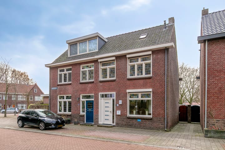 Louis Regoutstraat 64 in Weert foto