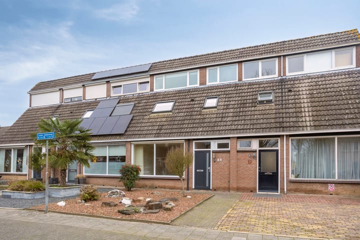 Louise Julianalaan 23 in Ravenstein foto