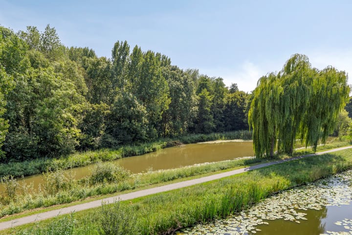Louvre 152 in Capelle aan den IJssel