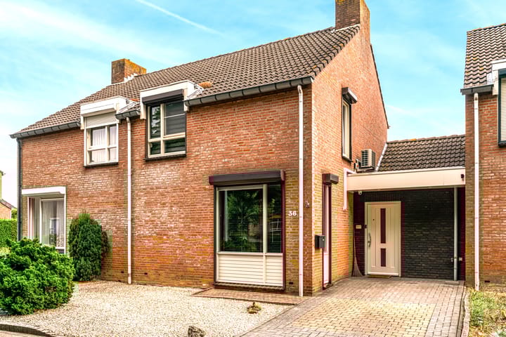 Luciastraat 36 in Neeritter foto