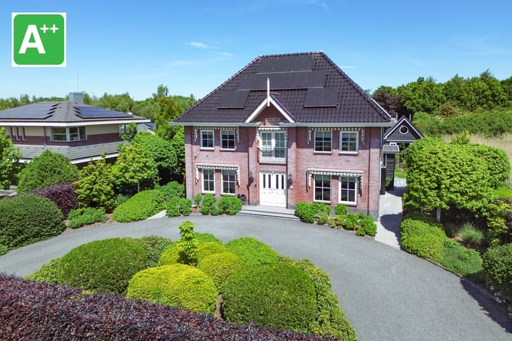 Ludenbos 27 in Almere foto