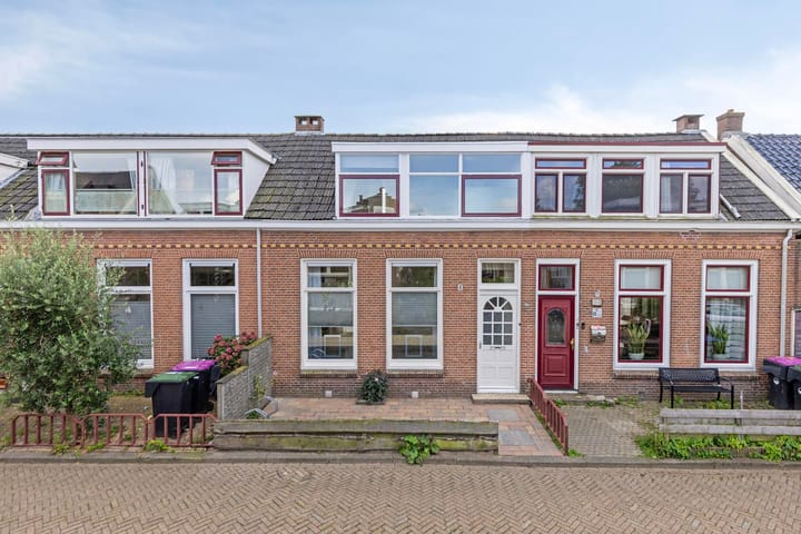 Ludolf Bakhuizenstraat 15 in Leeuwarden foto